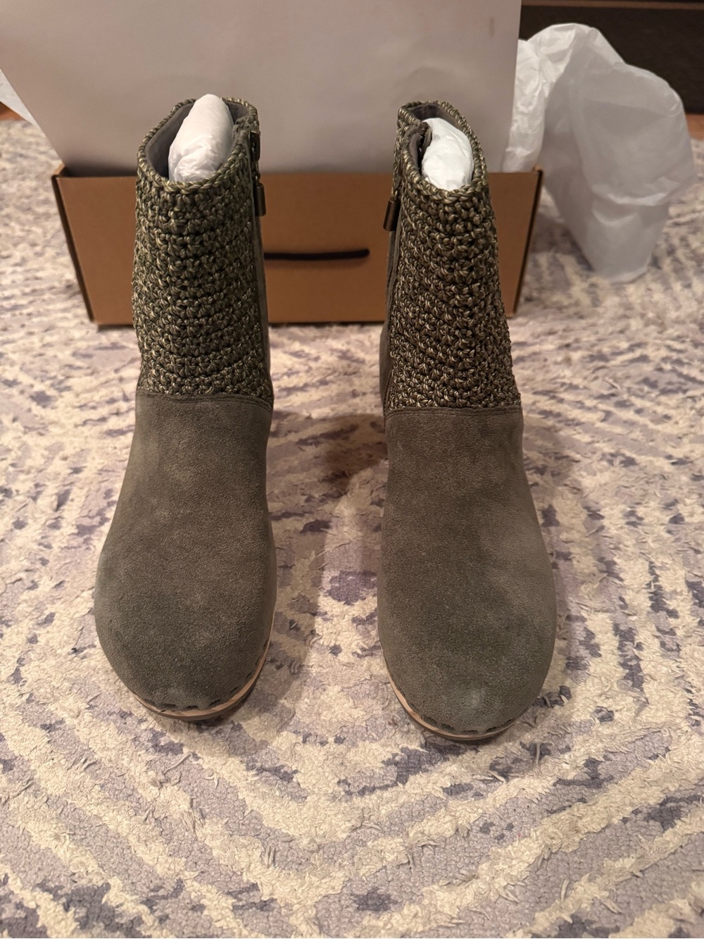 The Sak Shoes - Women’s Paloma Moss Suede Ankle Boots - NEW IN BOX